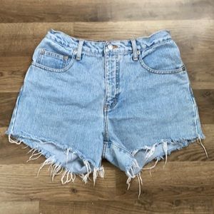 VINTAGE Guess denim mom jeans style shorts